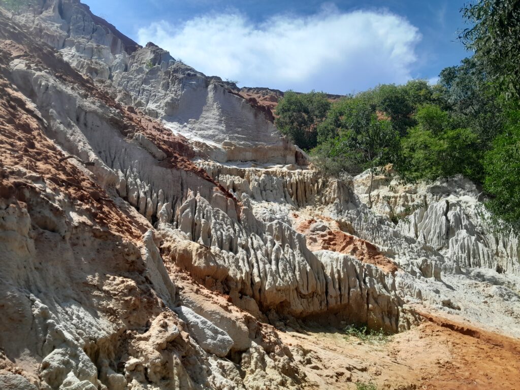 Some impressive limestone formations.