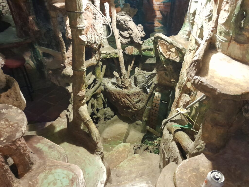 So much detail in the walls, the floor, and the ceiling.