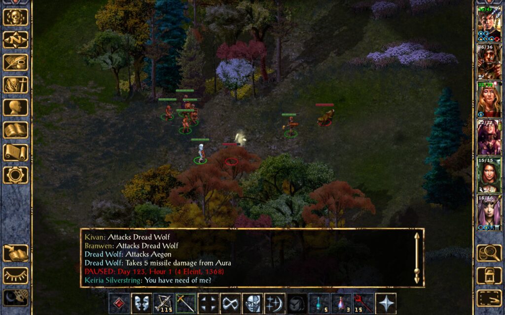 A dread wolf goes for Kieria.